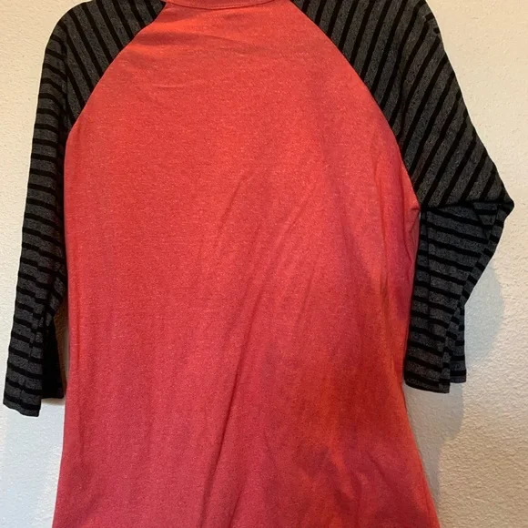 LuLaRoe Randy Tee - Picture 3 of 3